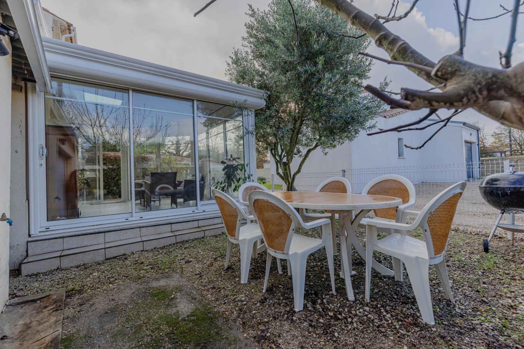 Charmante Maison Au Calme Royan Exterior foto