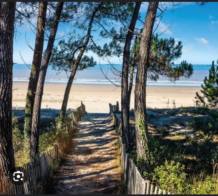 Charmante Maison Au Calme Royan Exterior foto